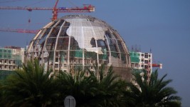 Under Construction Globe