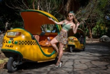 Cuba, Coco Taxi, Moped