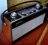 Retro Roberts Portable Radio
