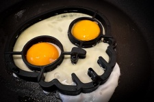 Skull Shaped Fried Eggs
