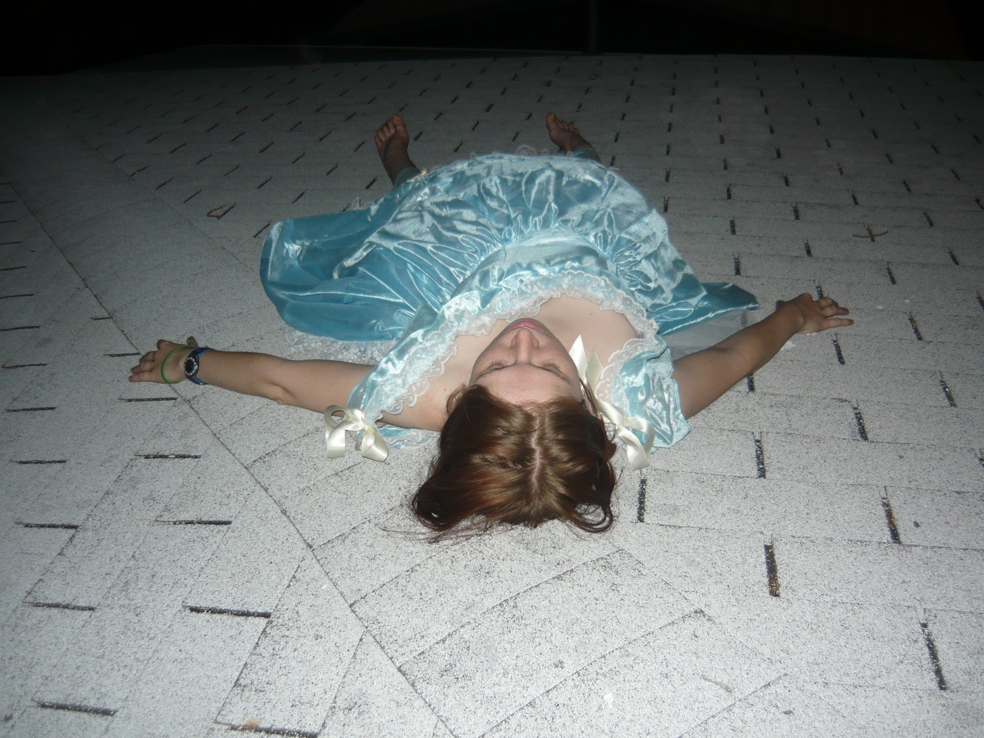 Princess laying flat on roof