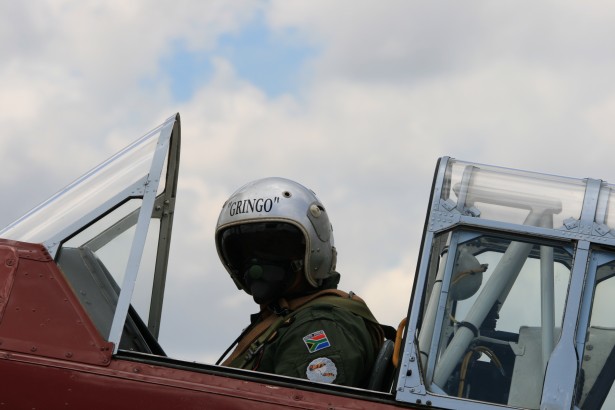 Pilota con la maschera di ossigeno Immagine gratis - Public Domain Pictures