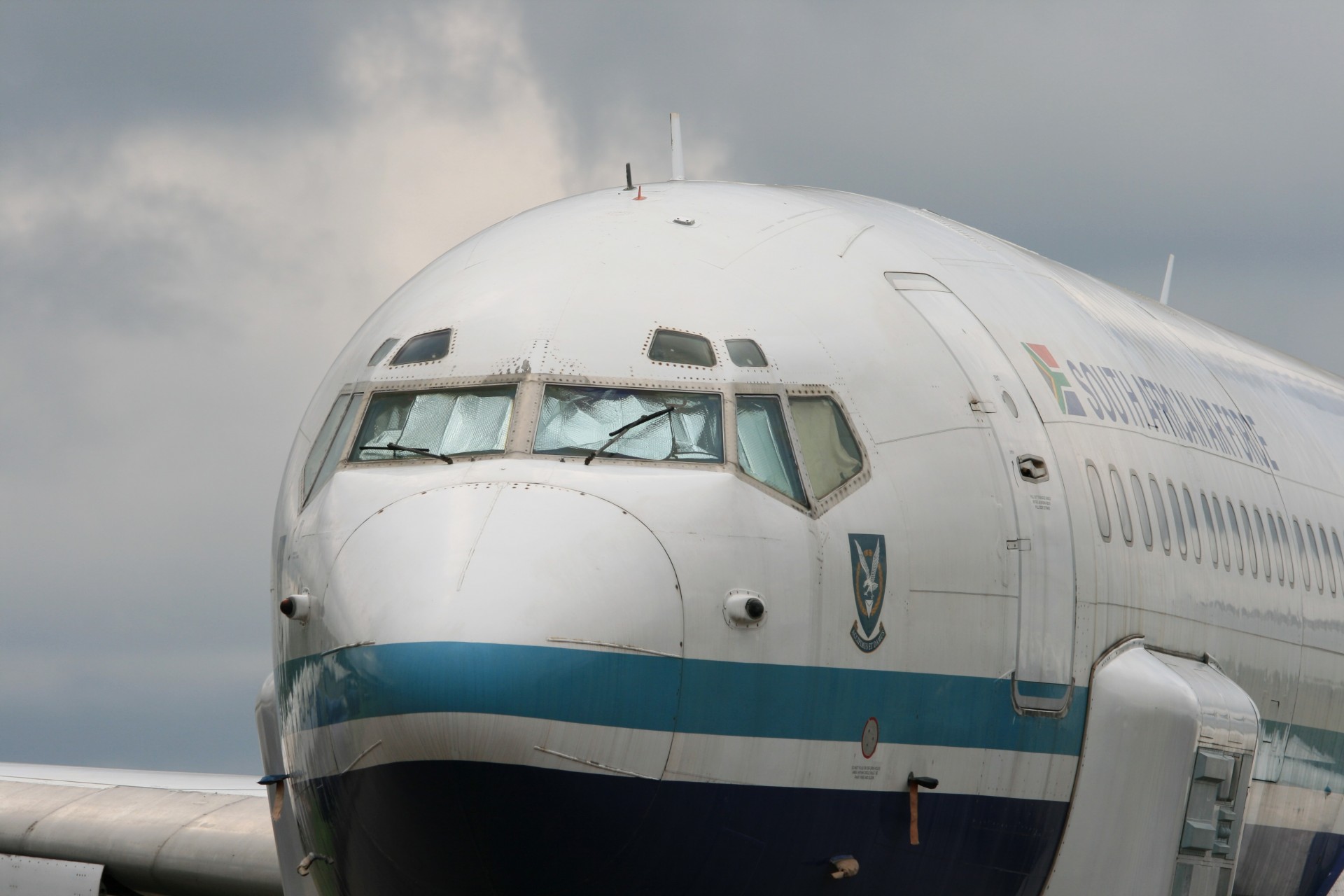 side view of boeing-707