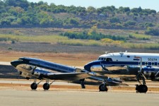 Dc-3 And Dc-4 Alongside Each Other