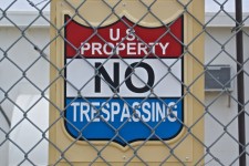 US Property No Trespassing Sign