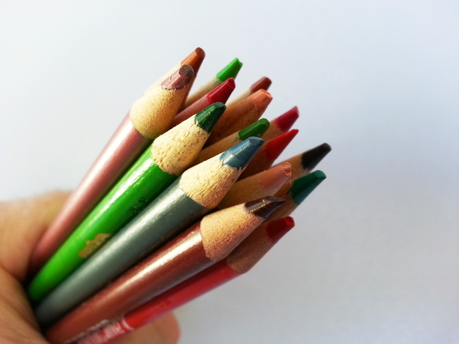 colored-pencils-free-stock-photo-public-domain-pictures