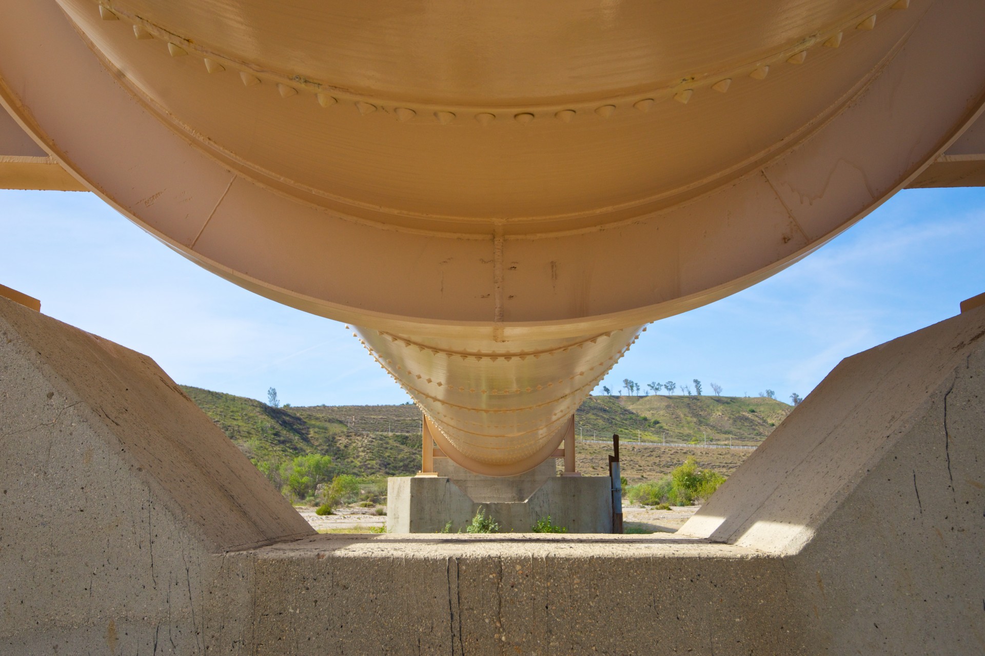 Pipeline Closeup Underside