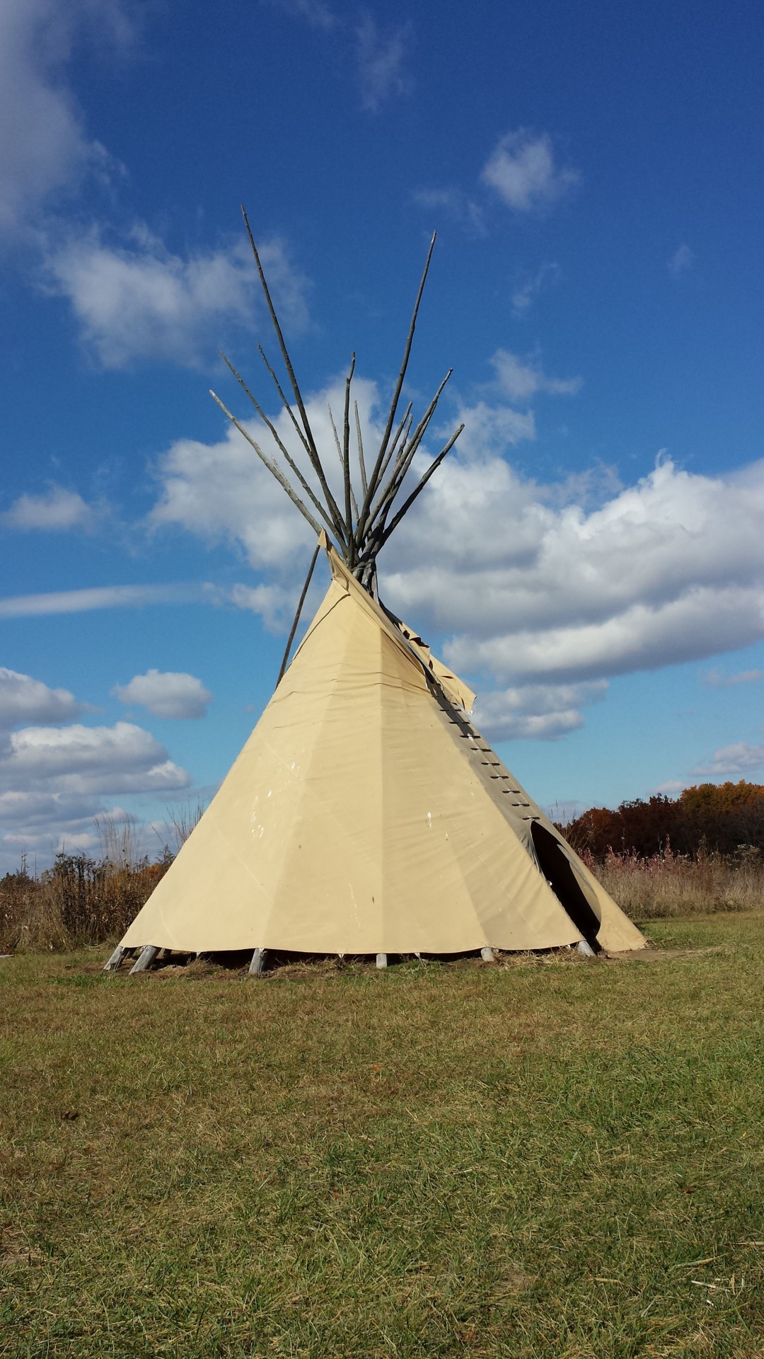 Plains Indians leather tipi teepee autumn